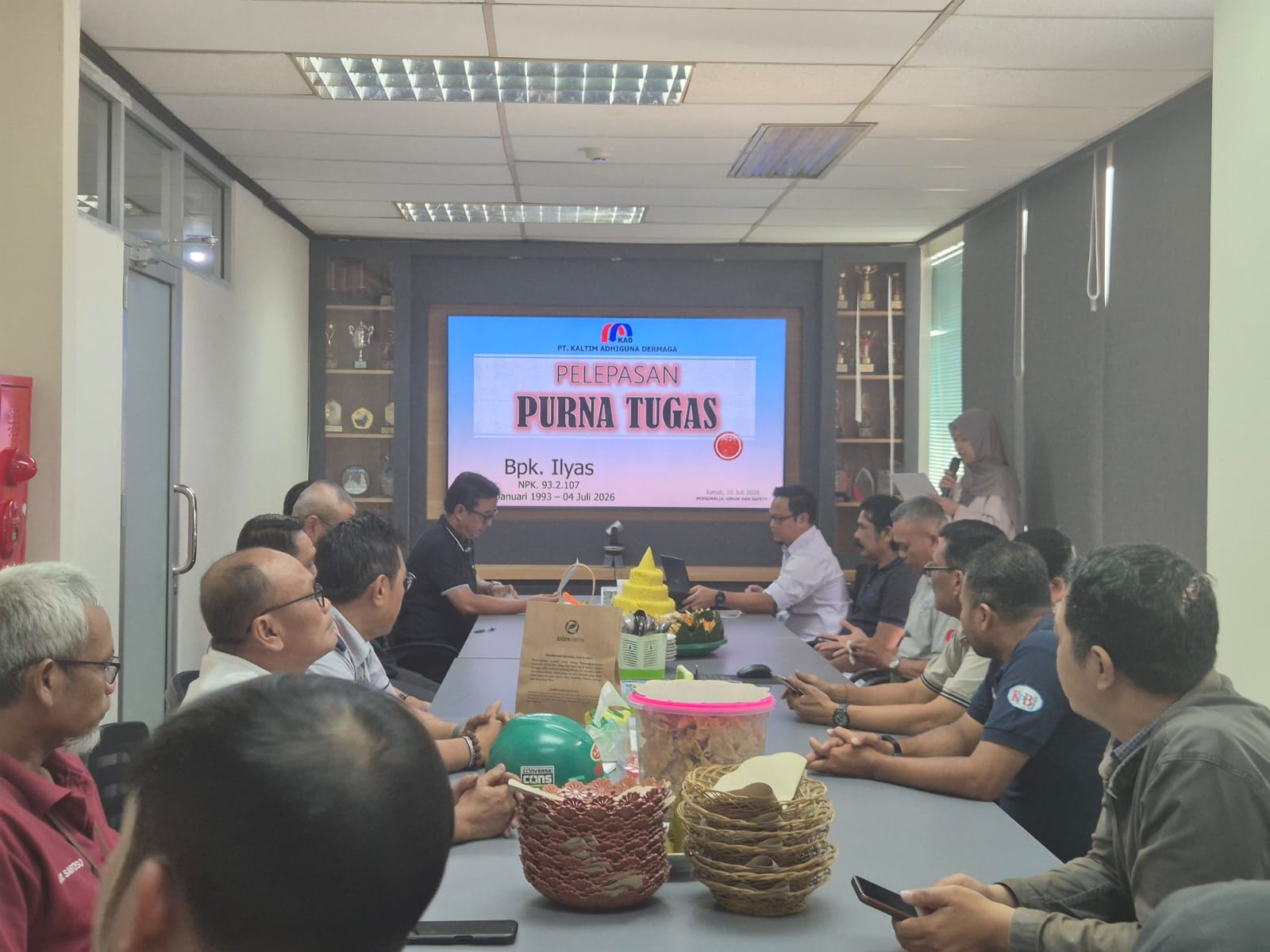 PT KAD Gelar Acara Perpisahan dan Ucapan Selamat Pensiun untuk Karyawan